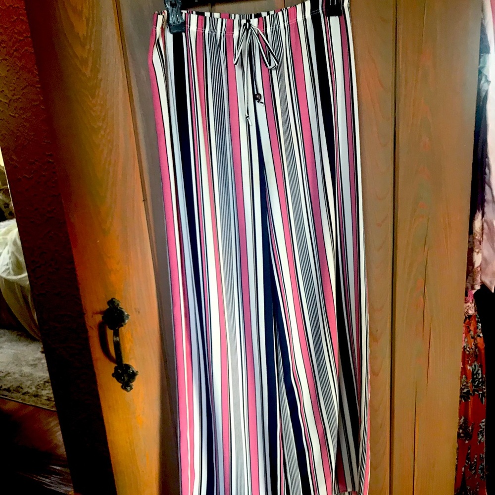 Light weight, wide leg, pants